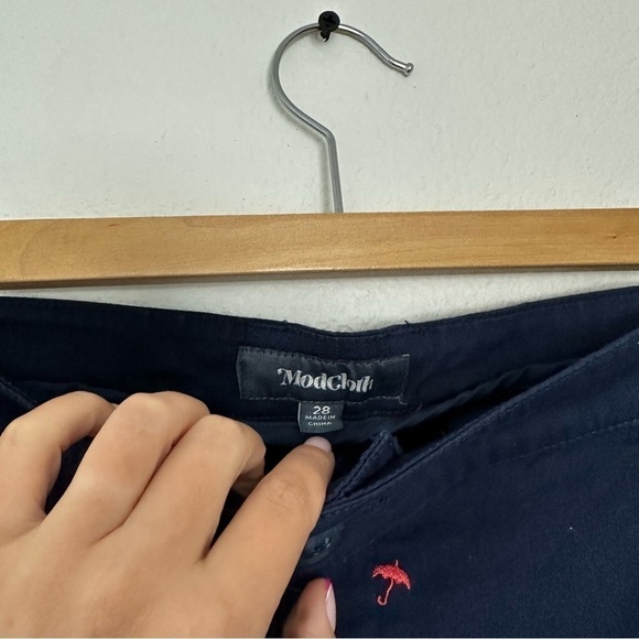 ModCloth Embroidered Umbrella Print Pants Chino Style Navy Red Size 28 Women’s - Picture 10 of 10